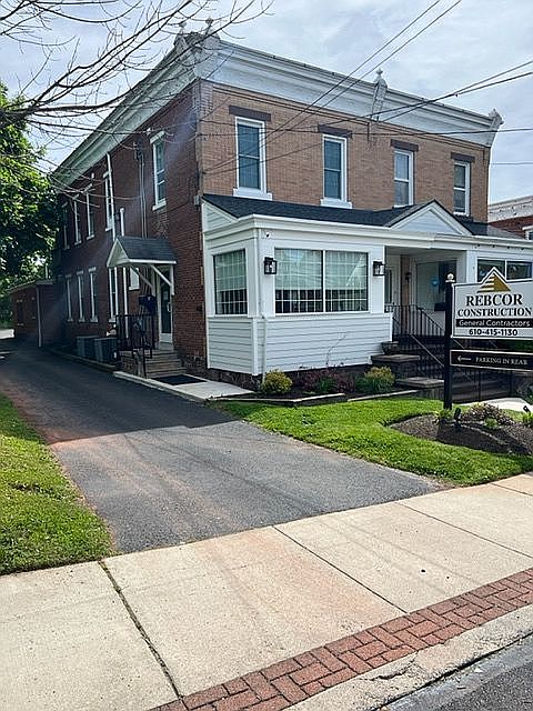 2nd image of 363 E Main St