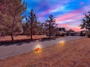 521 Divisidero Ave, Corning, CA 96021