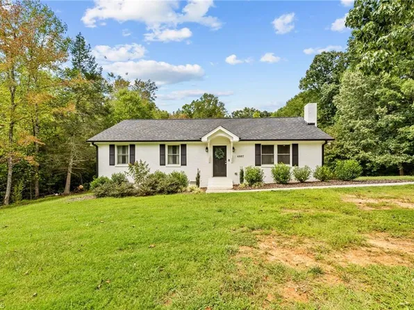 6807 Bronco Ln, Summerfield, NC 27358