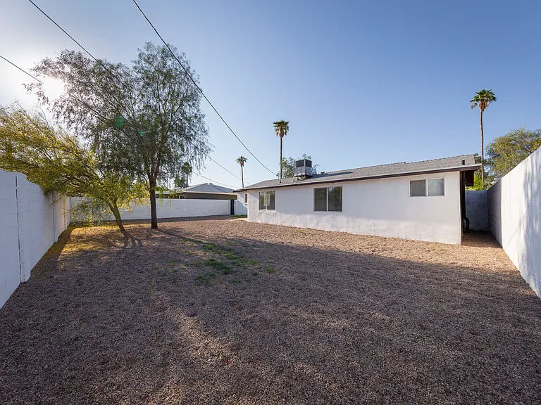 1333 E Orange St — Photo 4
