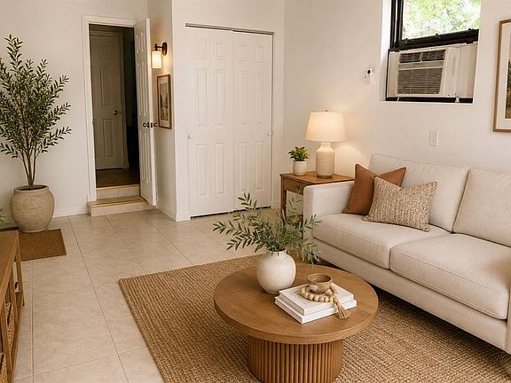 3rd image of 14 JAPONICA DRIVE