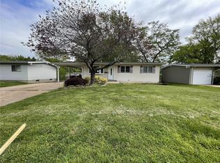 1455 Boulder Dr, Florissant, MO 63031