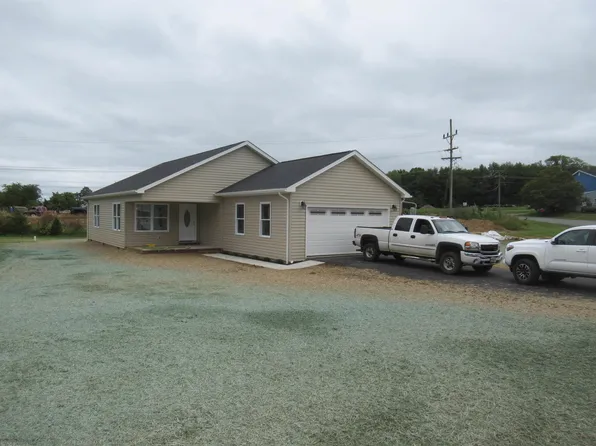 210 Armstrong St, Dublin, VA 24084