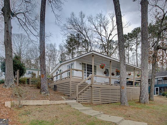 2nd image of 141 Andrea Cir