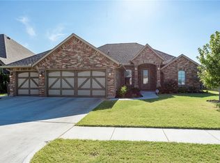 2217 Marjorie Ln, Yukon, OK 73099