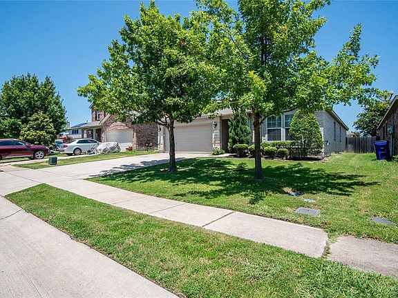 3rd image of 2120 Juniper Dr