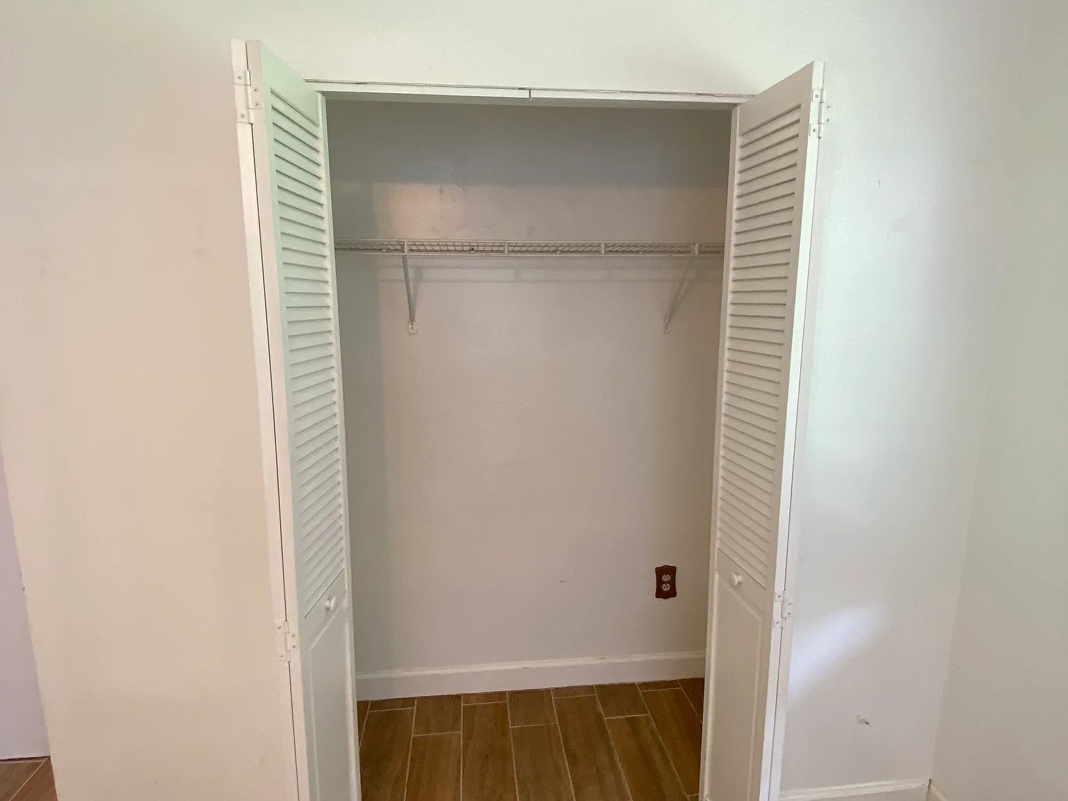 2 bed, 850 sqft, $2,200 — Photo 4
