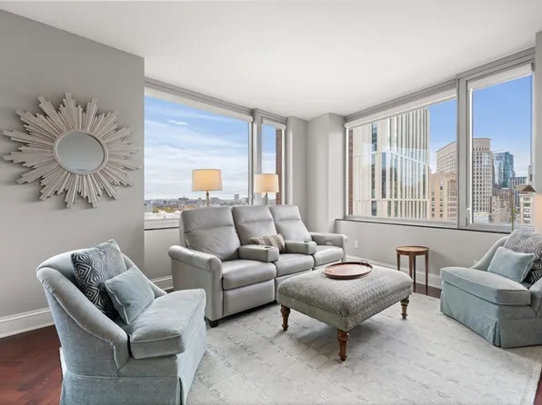 1 Charles St S Unit 1110, Boston, MA 02116