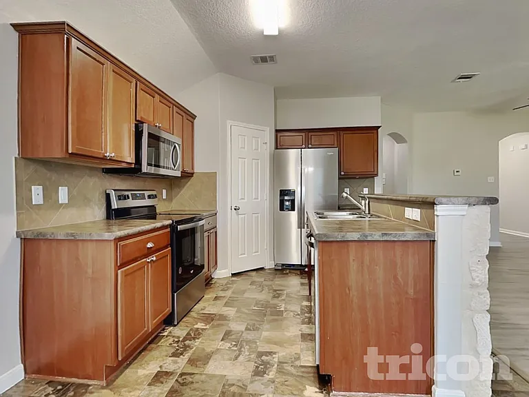210 Teron Dr — Photo 5