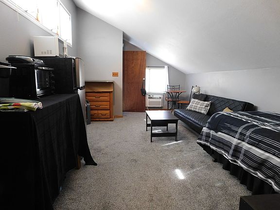 3rd image of 1911 Wingate Dr