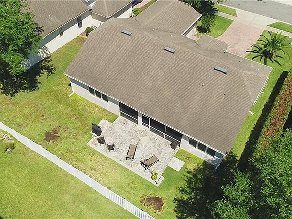 3rd image of 15328 Ponce De Leon Ln