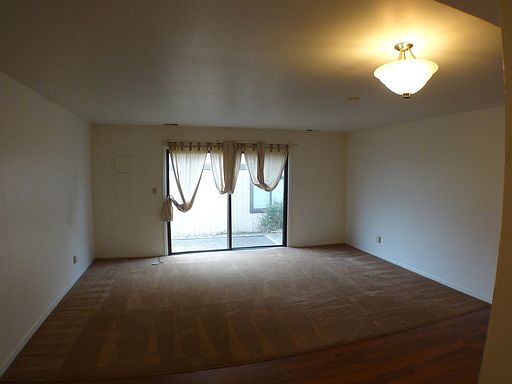 3rd image of 4670 Scioto Dr APT D