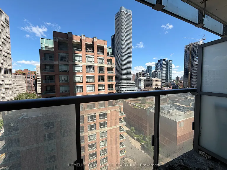 37 Grosvenor St #1205 — Photo 9