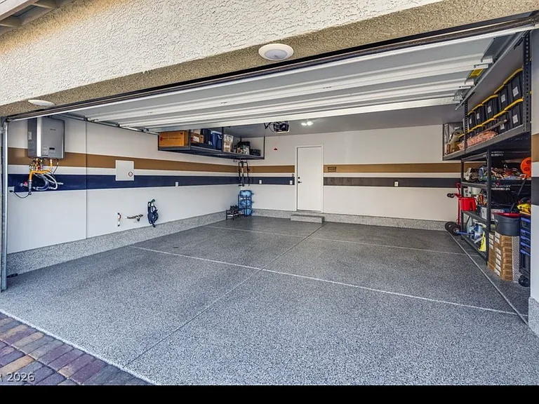 9493 Sky Pointe Dr — Photo 16