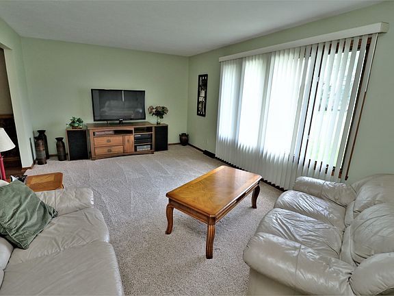 4th image of 6585 Saddle Club Dr