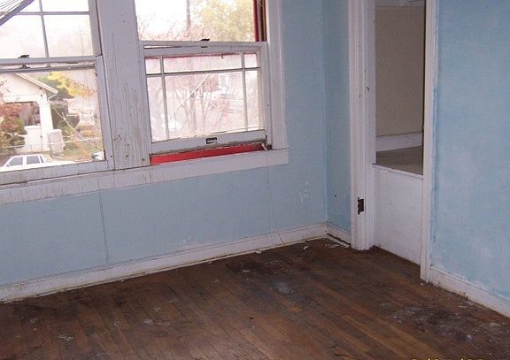3rd image of 801 N Stockton St
