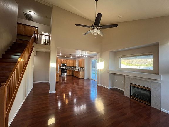 2nd image of 669 Hillswick Cir