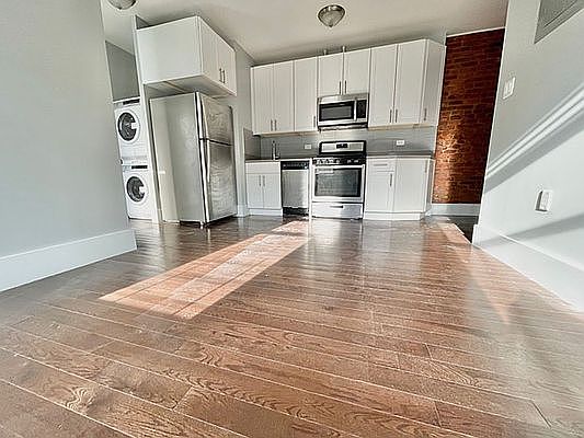 1st image of 540 W 180th St APT 33