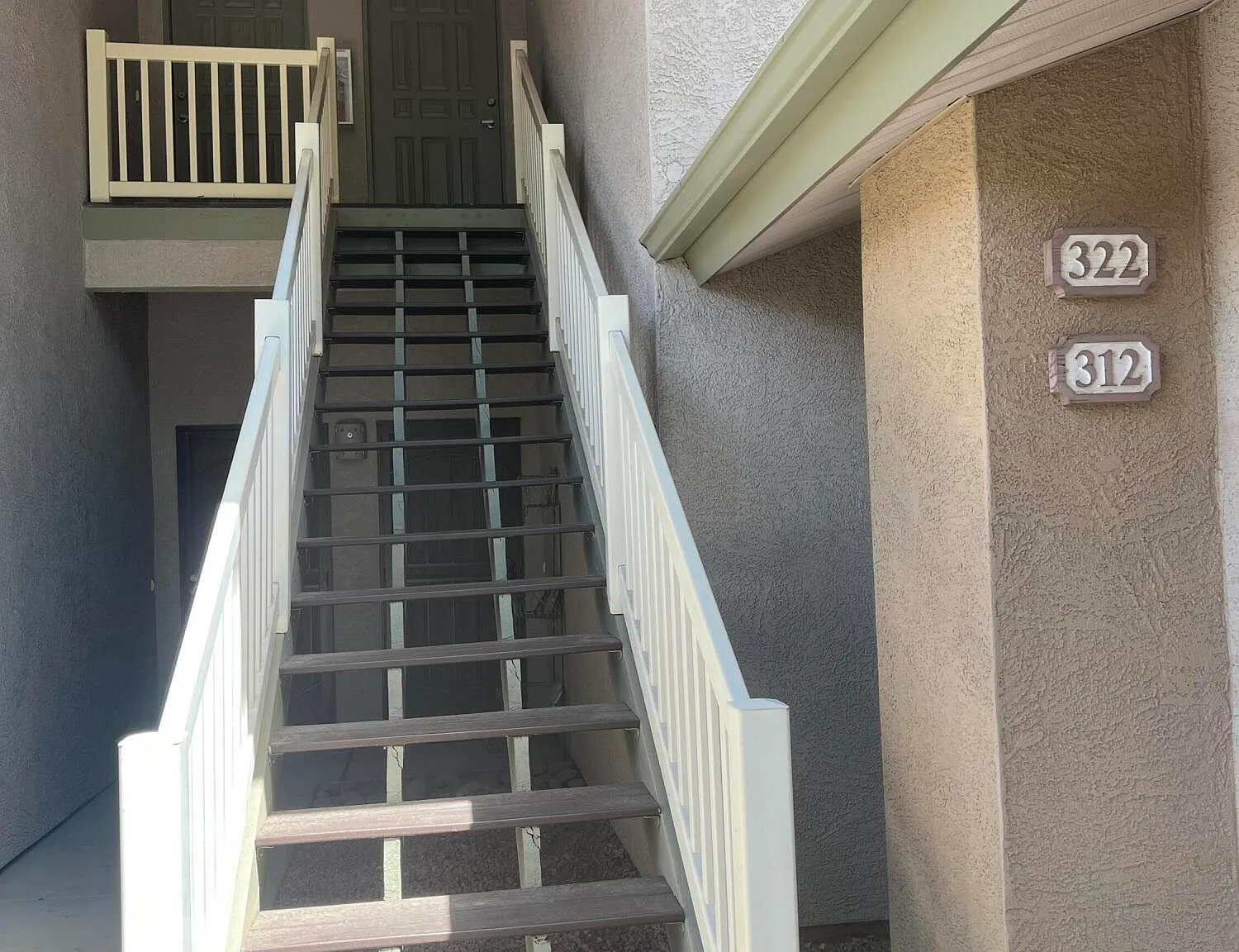 2 bed, 2.0 bath, 982 sqft, $1,495 — Photo 2