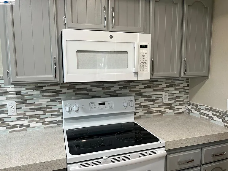 701 Glen Eagle Ct — Photo 14