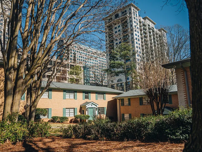3057 Pharr Court North NW #A — Photo 29