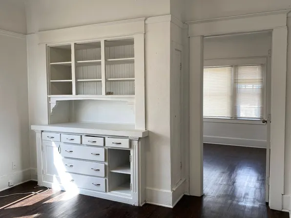 Two Bed, One Bath Apartment Located Downtown, 520 N Monroe St, Stockton, CA 95203