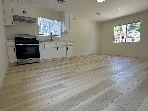 2nd image of 708 N Kenwood St #A