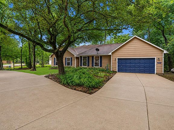 3rd image of 10407 Twin Oak Dr