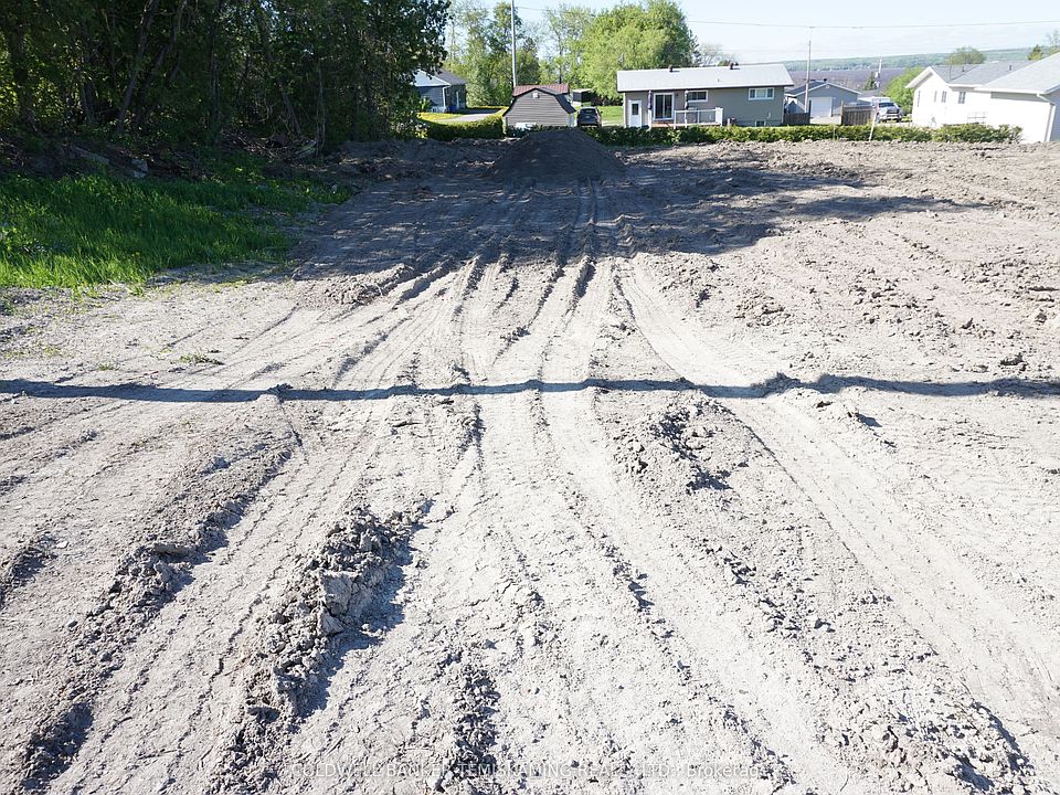 1st image of LOT 75 Albert St E