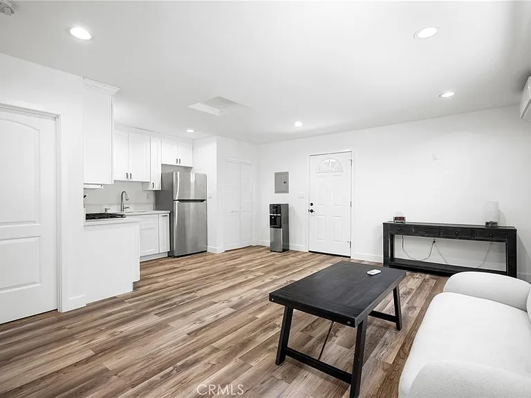 7823 Ampere Ave — Photo 6