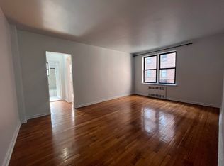 6188 Dry Harbor Rd APT 5G, Flushing, NY 11379