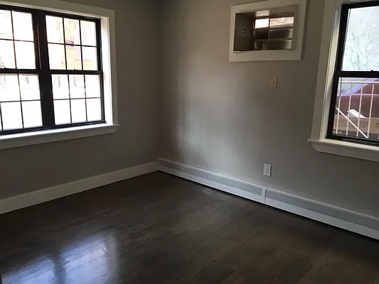 Rented by Premier Metro Realty Corp | media 10