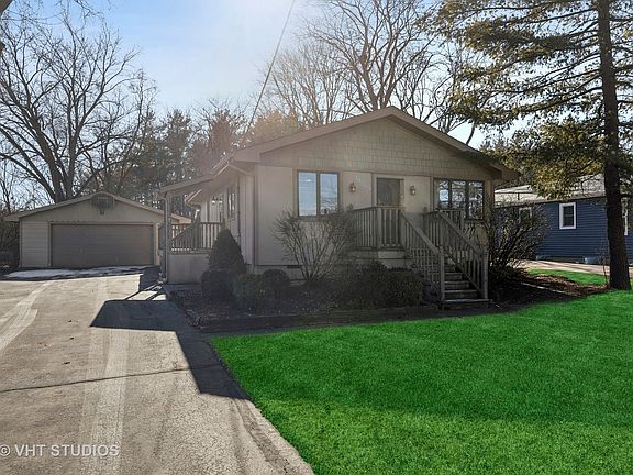 2nd image of 39265 N Cedar Crest Dr