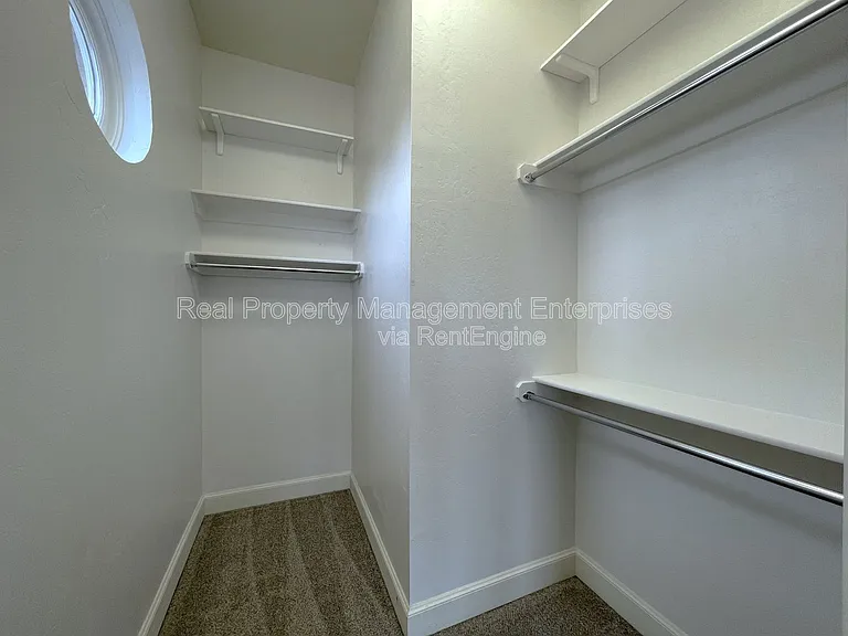 200 Russell M Perry Ave — Photo 21