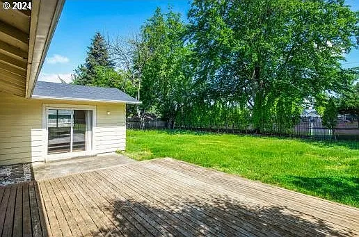 3 bed, 1420 sqft, $2,950 — Photo 4
