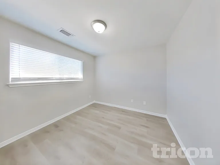 13603 Lynnville Dr — Photo 13