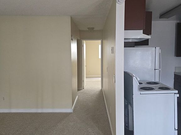 5th image of 192 Elkwood Ave #B