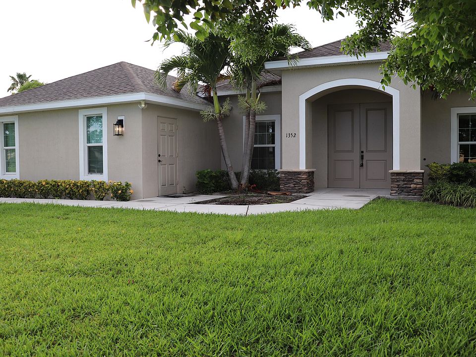 1st image of 1352 SW Fletcher Lane