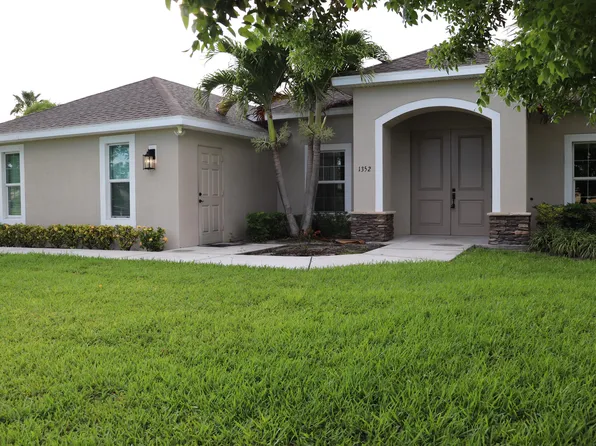 1352 SW Fletcher Lane, Port St Lucie, FL 34953