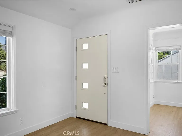 2930 Mayfield Ave #2930 — Photo 11