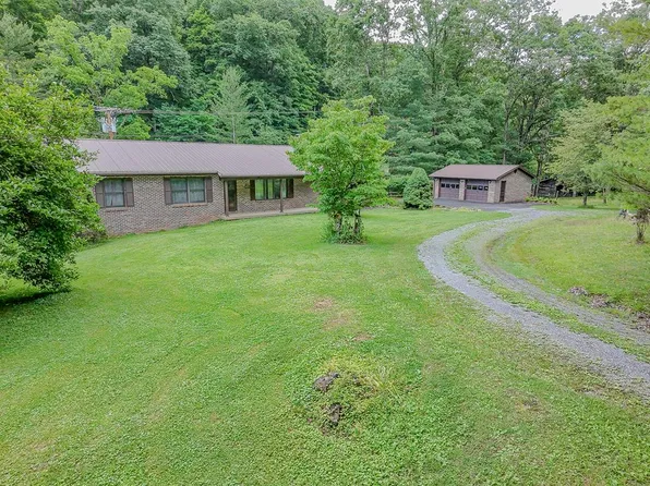 179 Cypress St, Richlands, VA 24641