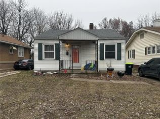 868 W Center St, Decatur, IL 62526