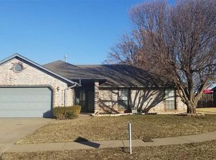 7213 SW Oxford Ave, Lawton, OK 73505