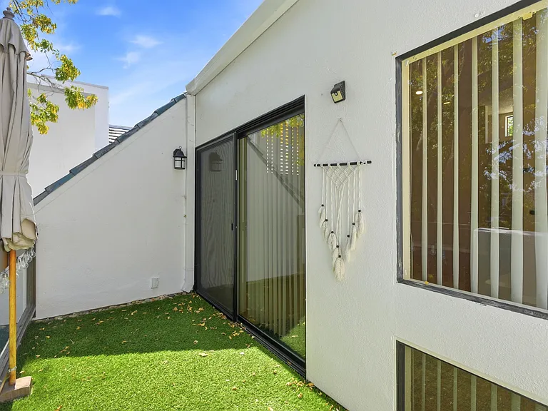 814 Balboa Ln — Photo 29