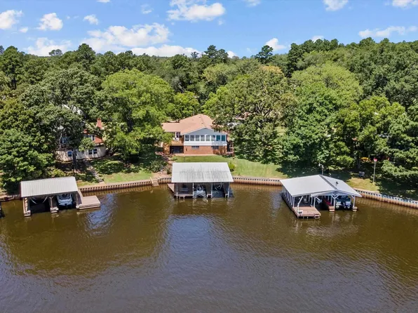 121 Lookout Point Dr, Grapeland, TX 75844