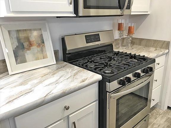 5th image of 33271 Marlin Ct