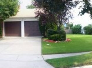 710 Vandam St, Valley Stream, NY 11581