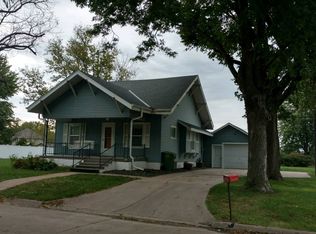 708 E Forrest St, Sutton, NE 68979