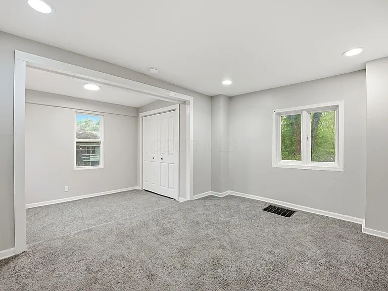 1041 Market St — Photo 11