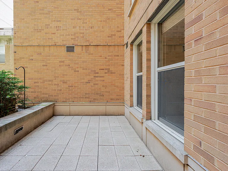 915 E St NW #317 — Photo 10